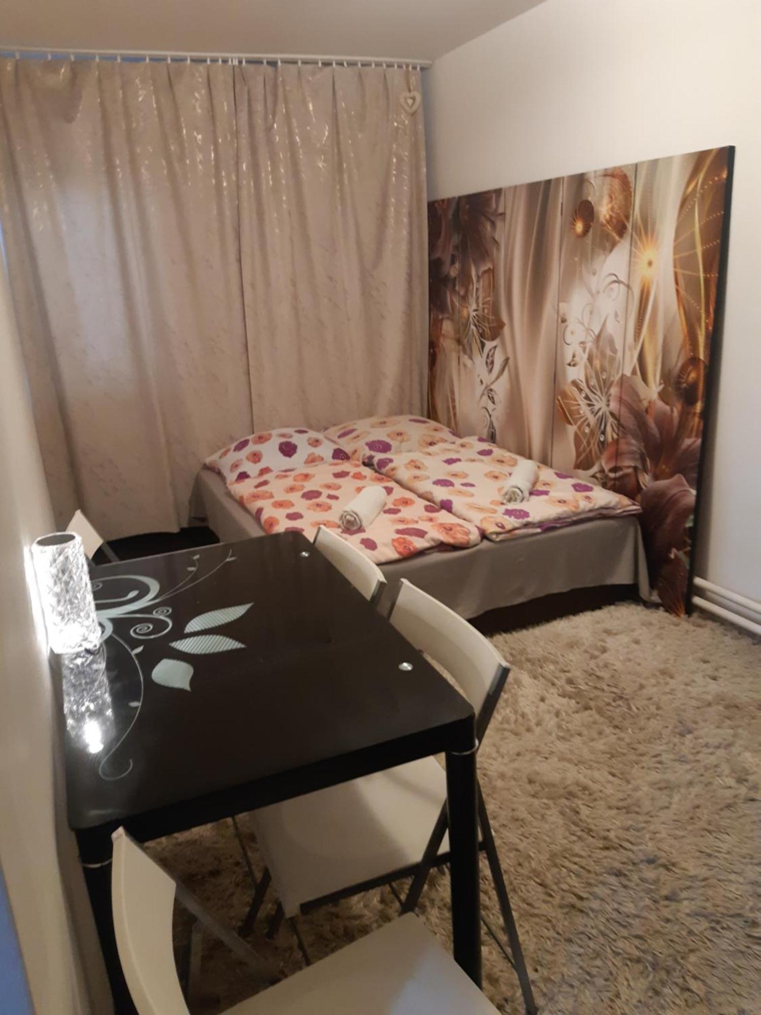 Apartment Pharamis *